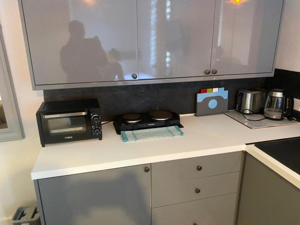 4 Quiet Compact Studio With Garden View - Best Location - Comfortable - Quiet Brighton